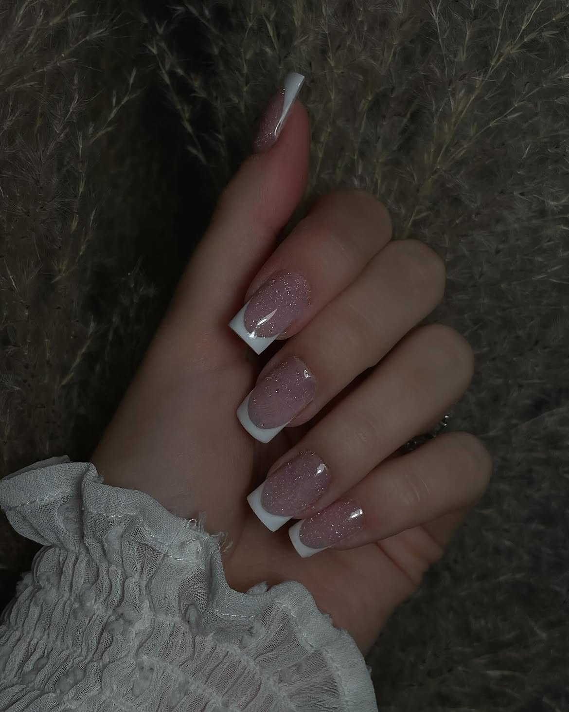 Manucure french pailletée